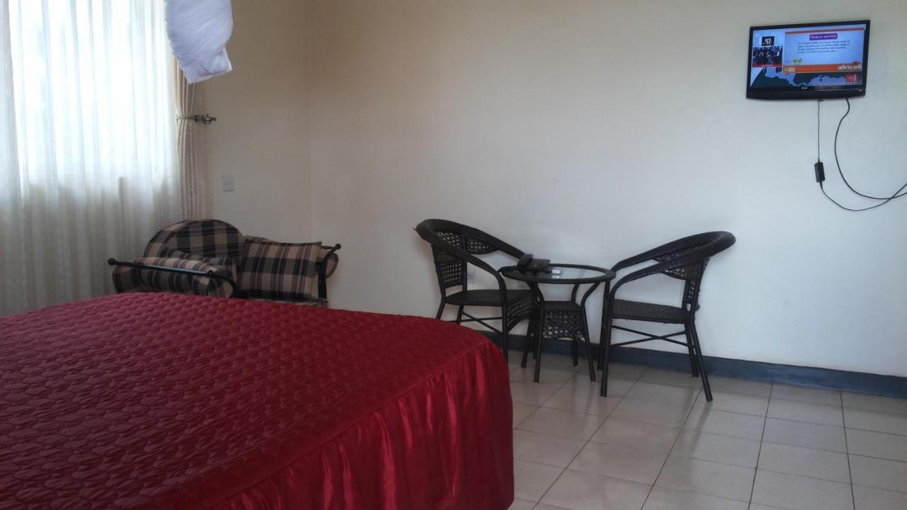 Westcliff Hotel Lira Exterior photo