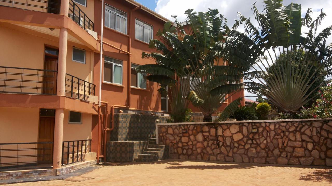 Westcliff Hotel Lira Exterior photo